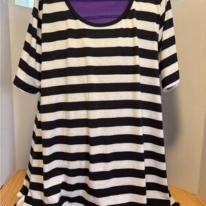 LuLaRoe Black and White Striped Perfect Tee Blouse
